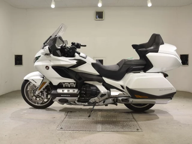 Honda GL1800 TOUR D  с аукциона в Японии