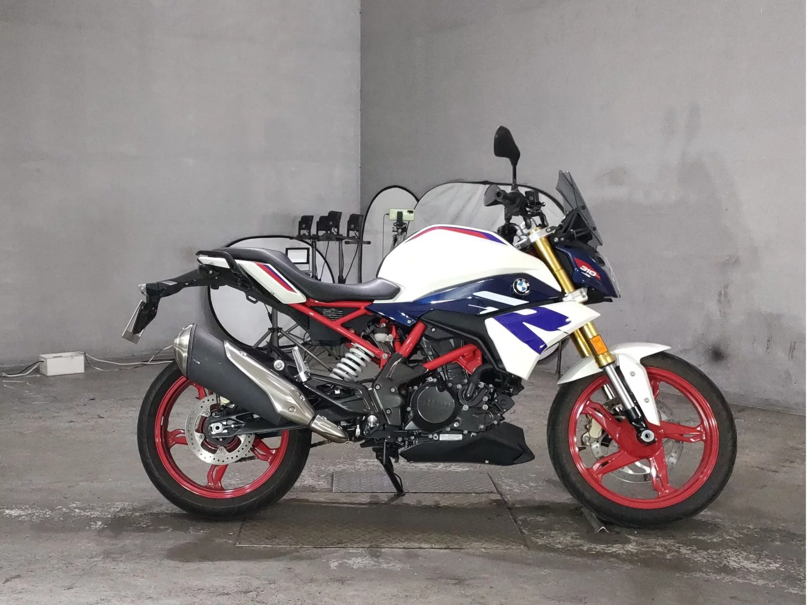 BMW BMW G310R  с аукциона в Японии