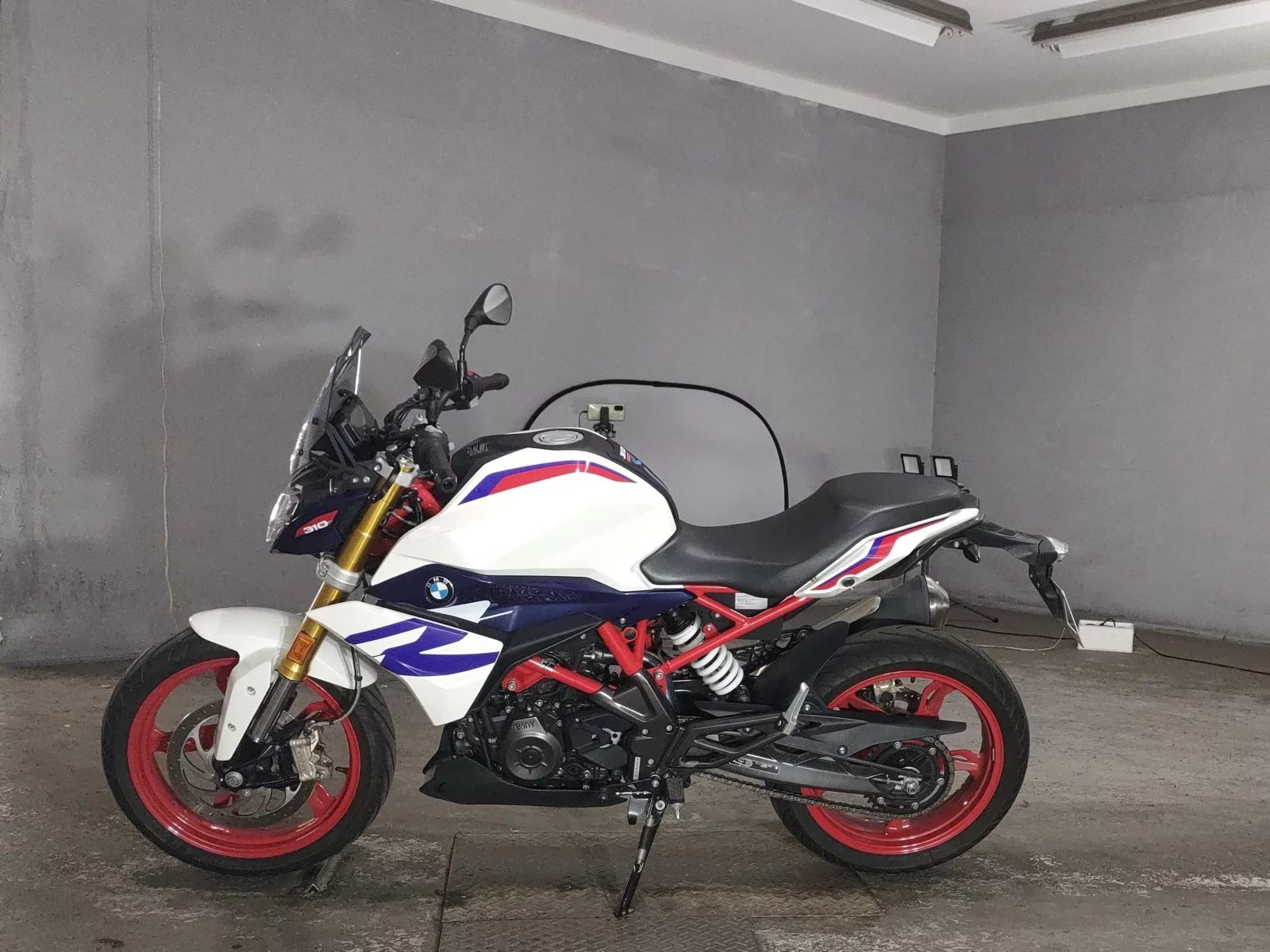 BMW BMW G310R  с аукциона в Японии