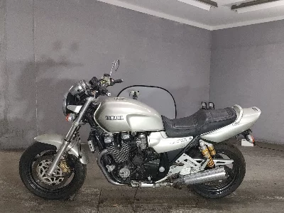 Yamaha XJR1200