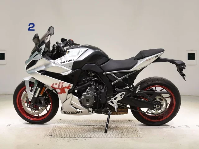 Suzuki GSX-8R  с аукциона в Японии