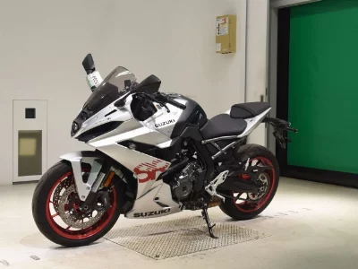 Suzuki GSX-8R