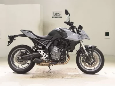 Suzuki GSX-8S