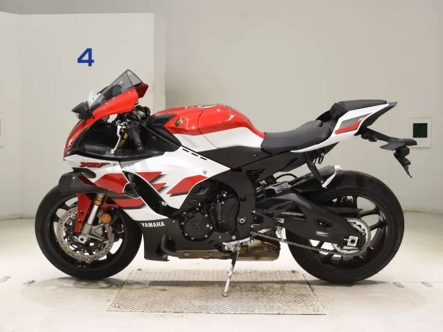 Yamaha YZF-R1  с аукциона в Японии