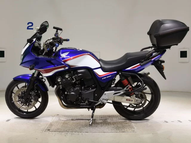 Honda CB400SFV-4 BOLDORABS 2021
