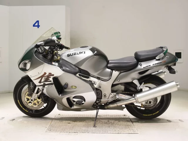 Suzuki GSX1300R HAYABUSA  с аукциона в Японии