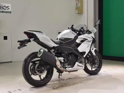 Kawasaki NINJA400-2
