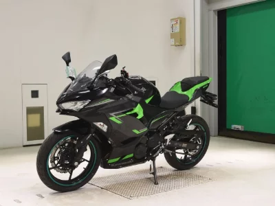 Kawasaki NINJA400-2