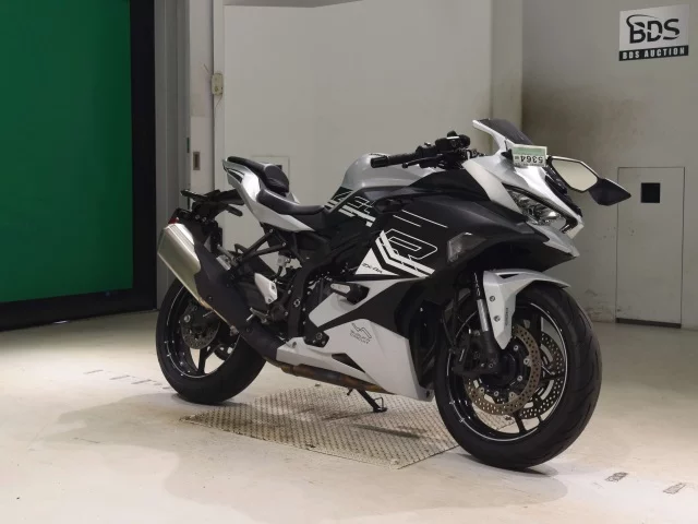 Kawasaki ZX-4R SE  с аукциона в Японии