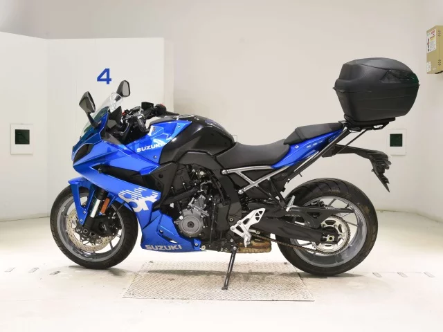 Suzuki GSX-8R  с аукциона в Японии