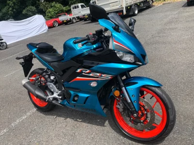 Yamaha YZF-R25 ABS