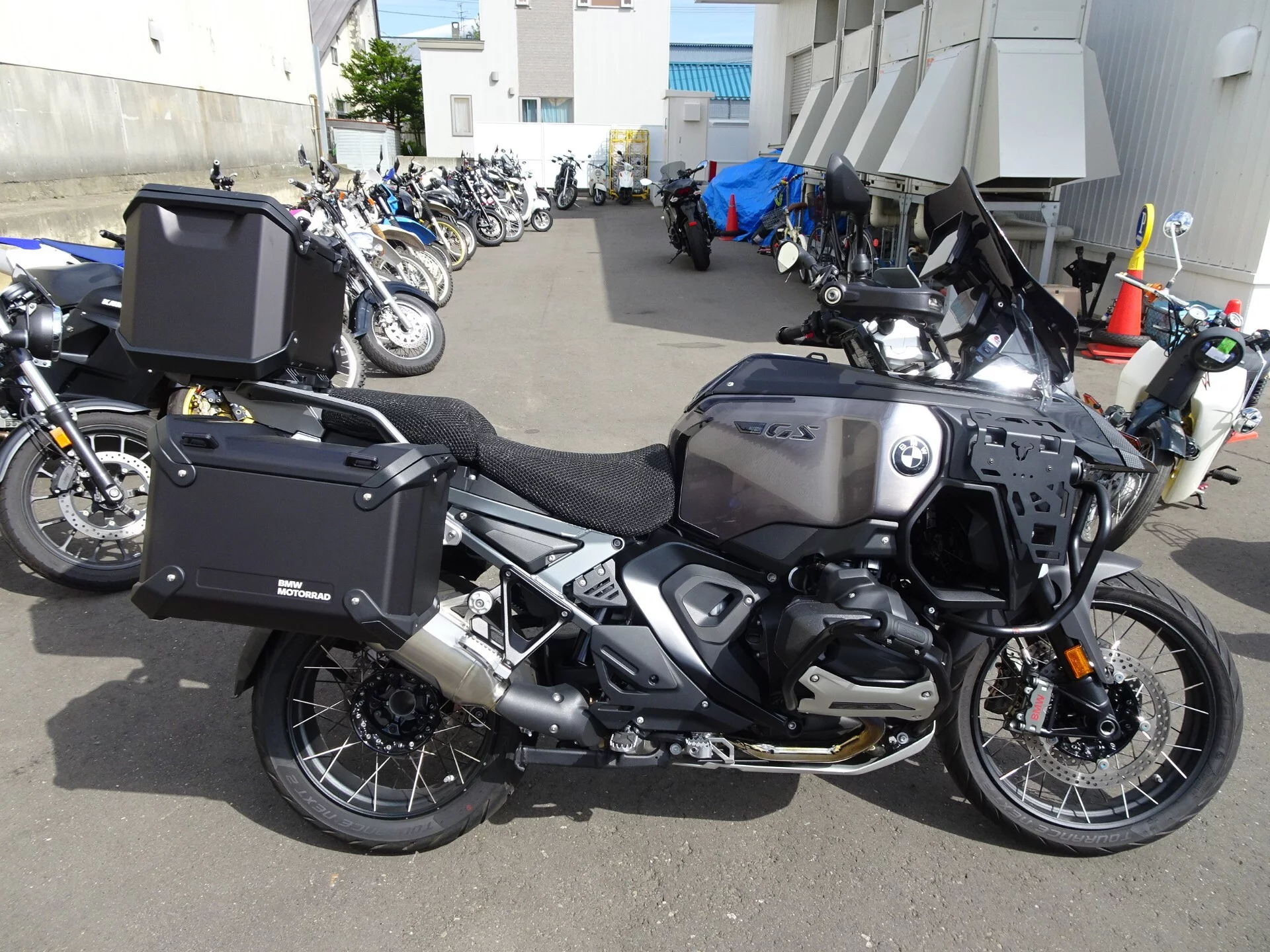 BMW BMW R1300GS ADV  с аукциона в Японии