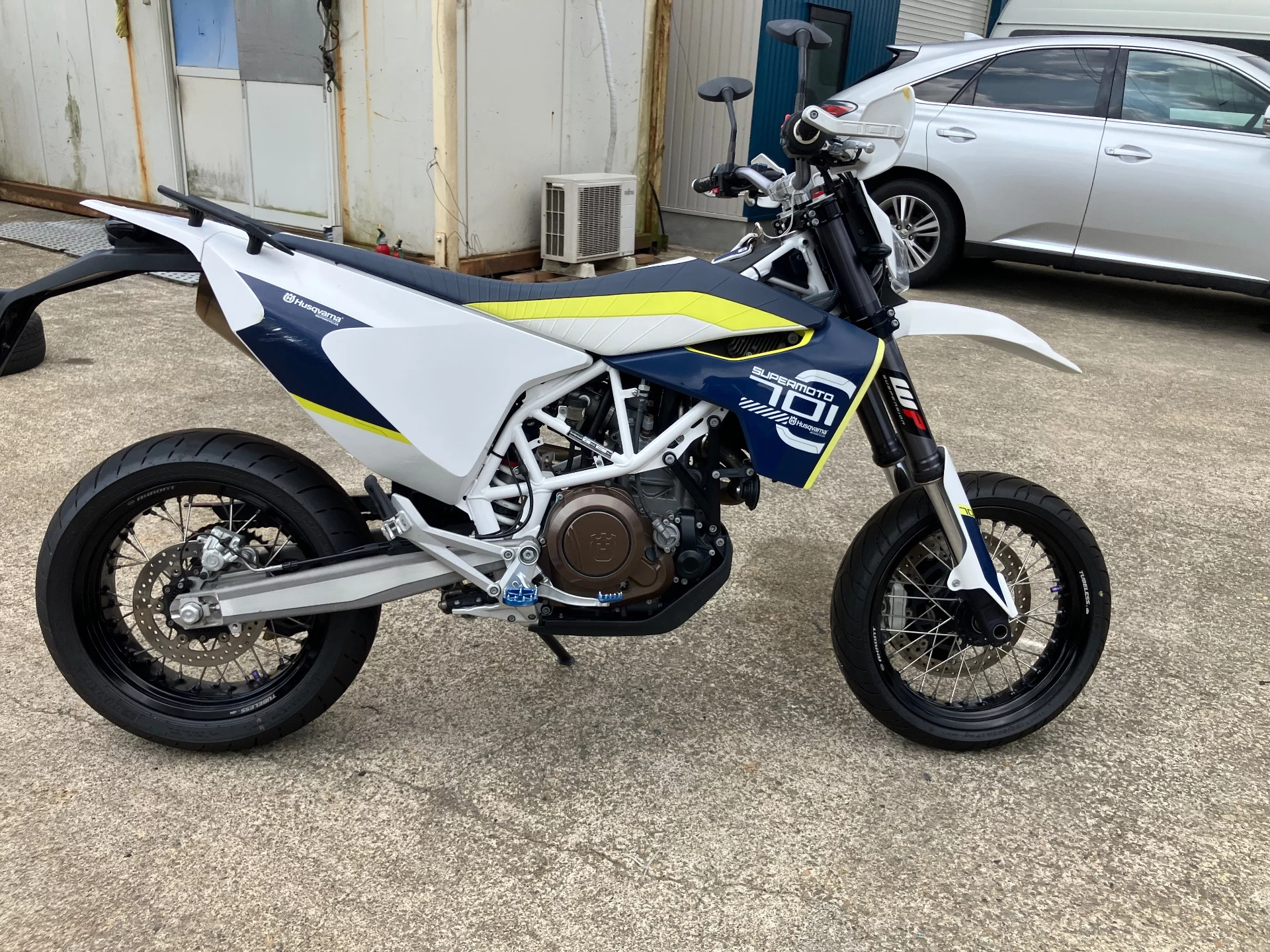 Other HUSQUARNA 701SUPERMOTO  с аукциона в Японии