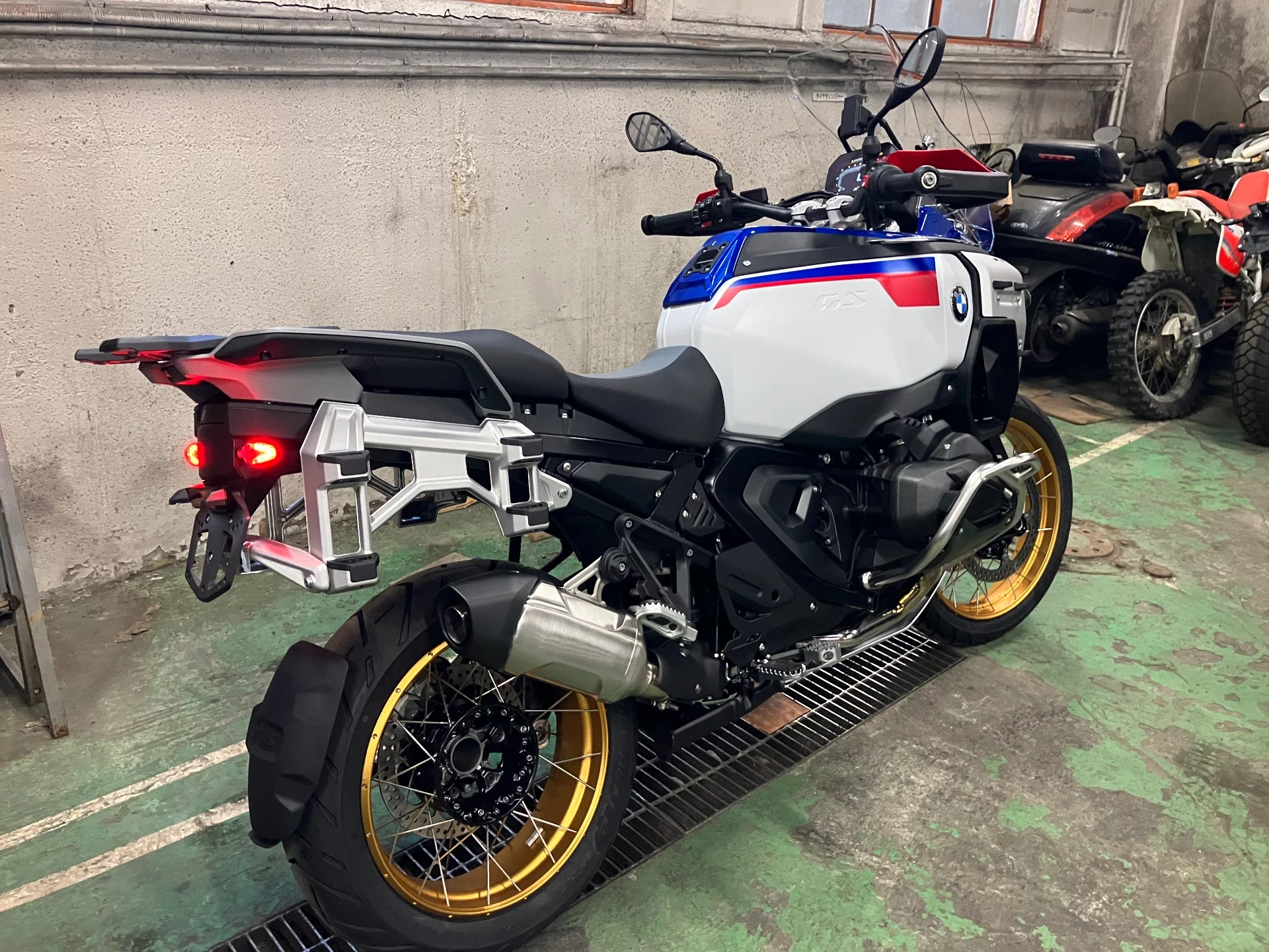 BMW BMW R1300GS ADV  с аукциона в Японии