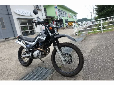 Yamaha SEROW 225