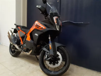 KTM KTM 1290SUPERADO BENCH YAS