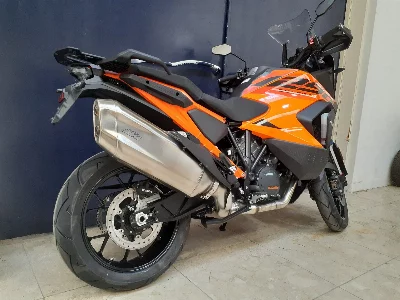 KTM KTM 1290SUPERADO BENCH YAS
