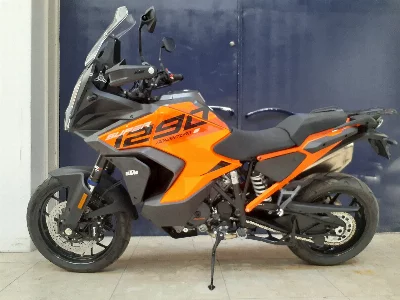 KTM KTM 1290SUPERADO BENCH YAS
