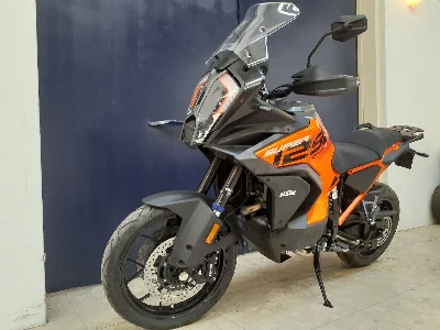 KTM KTM 1290SUPERADO BENCH YAS