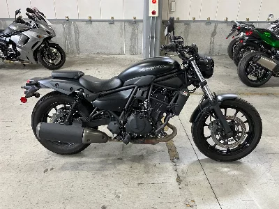 Kawasaki ELIMINATOR 400-1