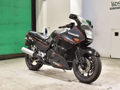 Kawasaki GPX750R