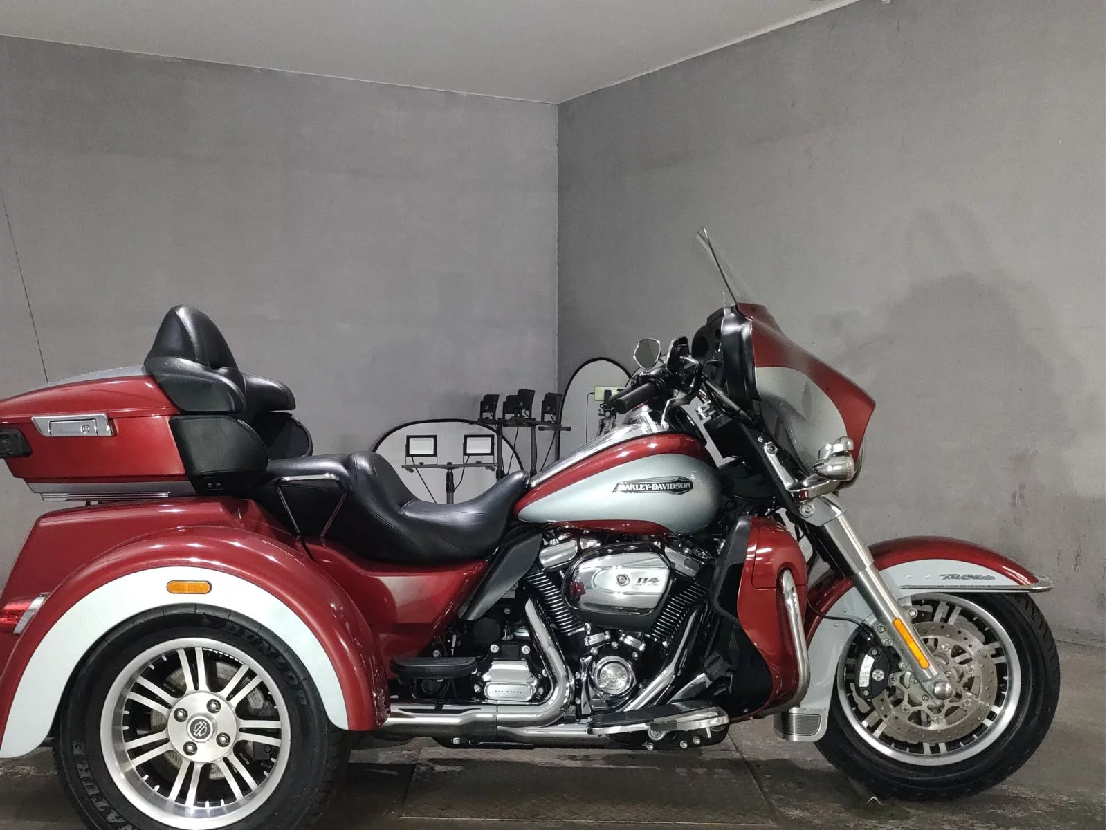 Harley-Davidson HARLEY FLHTCUTG1870 TRIKE  с аукциона в Японии
