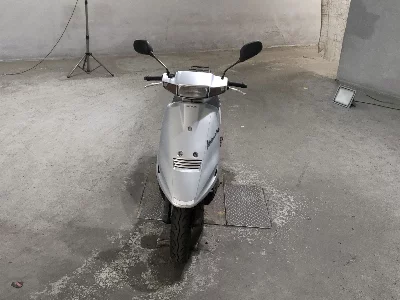 Suzuki ADDRESS V100