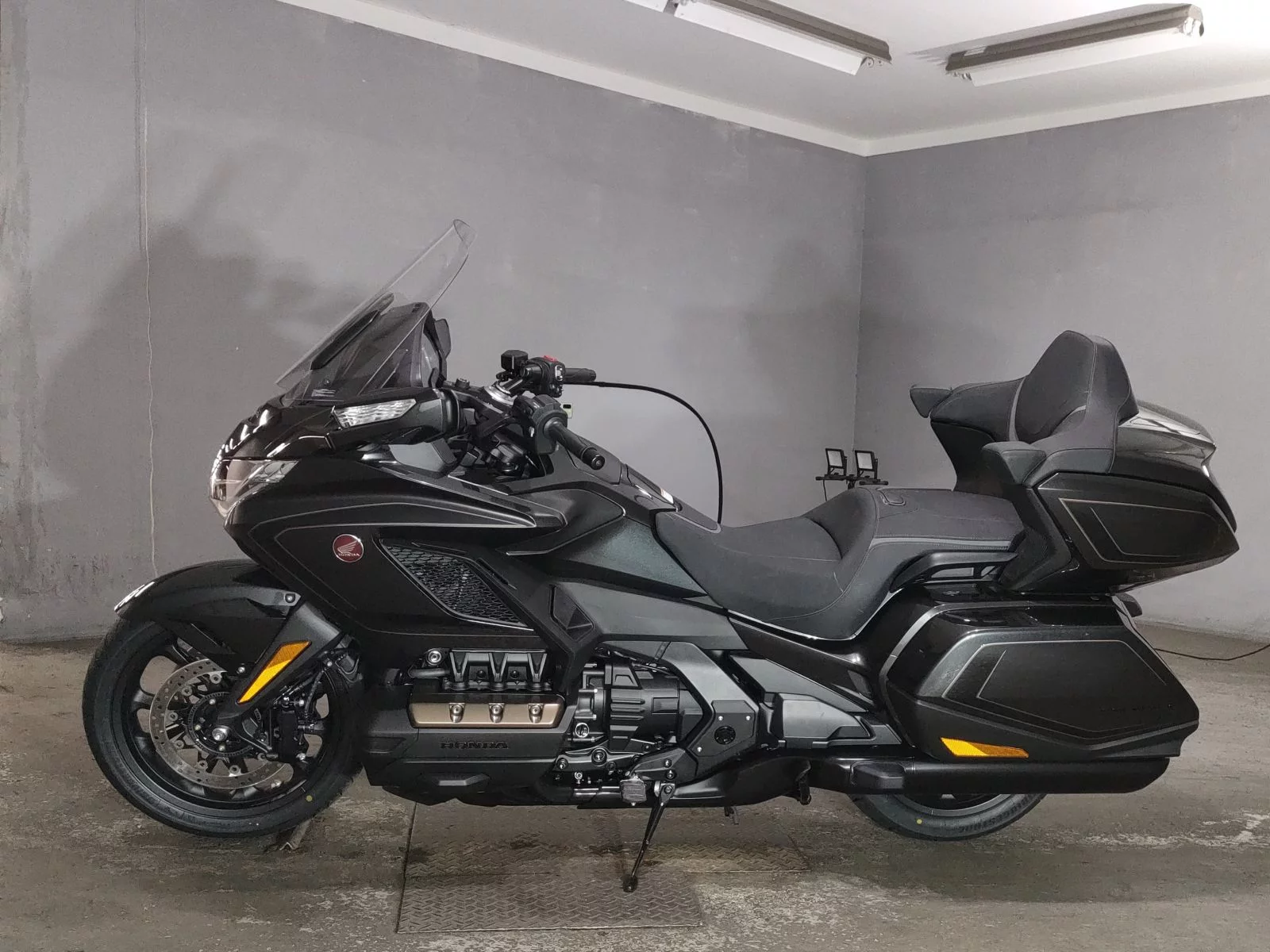 Honda GL1800 TOUR DCT  с аукциона в Японии