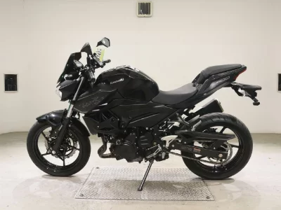 Kawasaki Z400-2