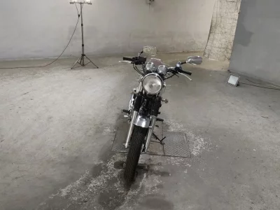 Yamaha SR400-1