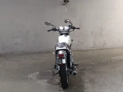 Yamaha SR400-1