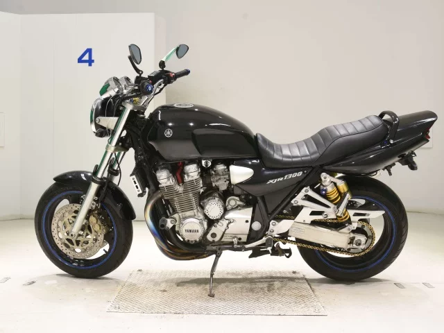 Yamaha XJR1300  с аукциона в Японии