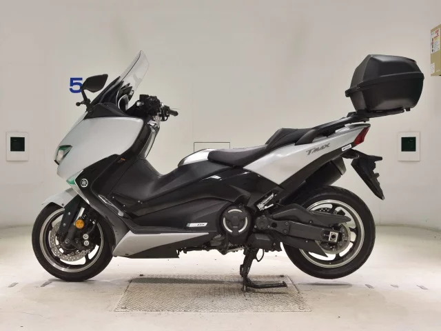 Yamaha T-MAX530DX  с аукциона в Японии