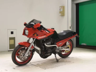 Kawasaki GPZ900R