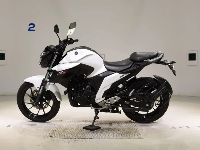Yamaha FZ25  с аукциона в Японии