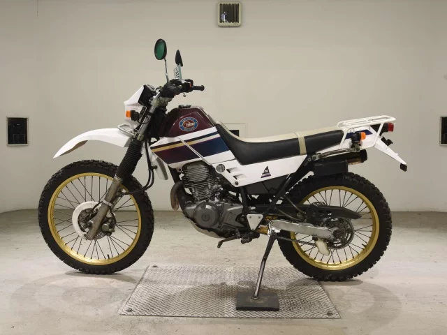 Yamaha SEROW 225W  с аукциона в Японии
