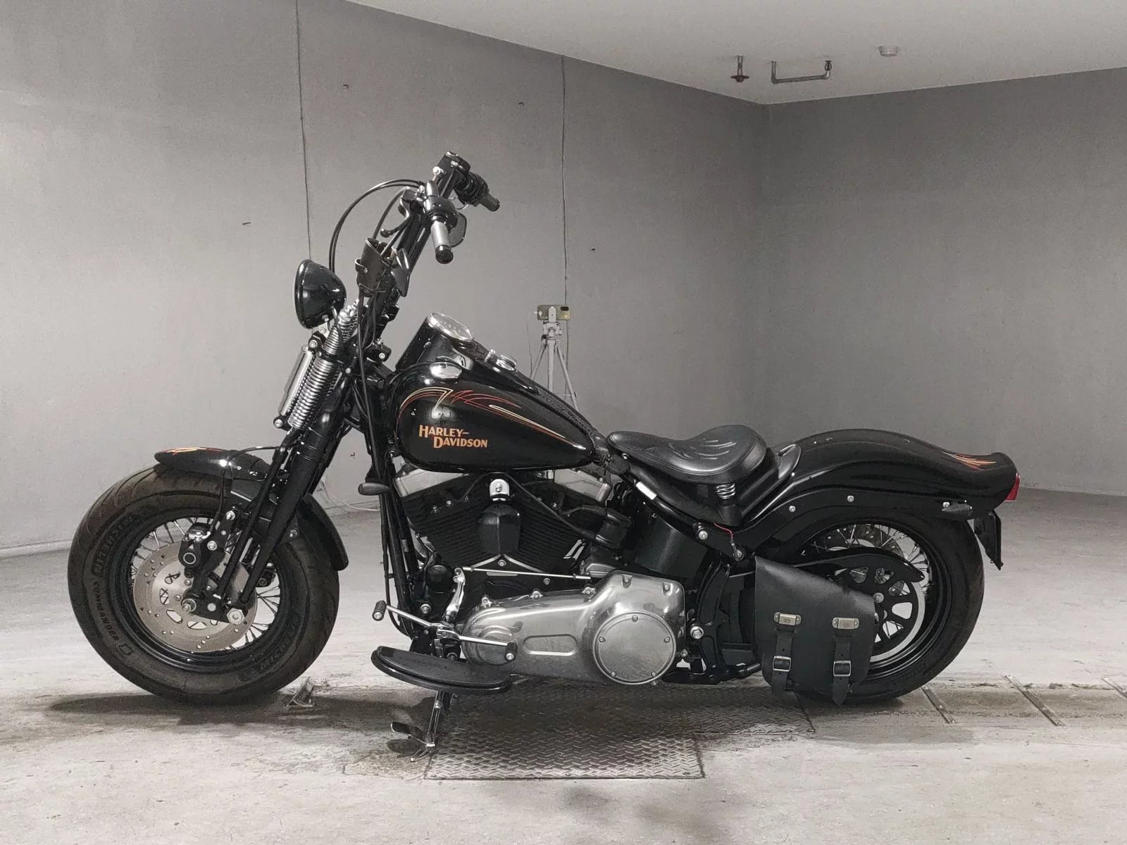 Harley-Davidson HARLEY FLSTSB1580  с аукциона в Японии