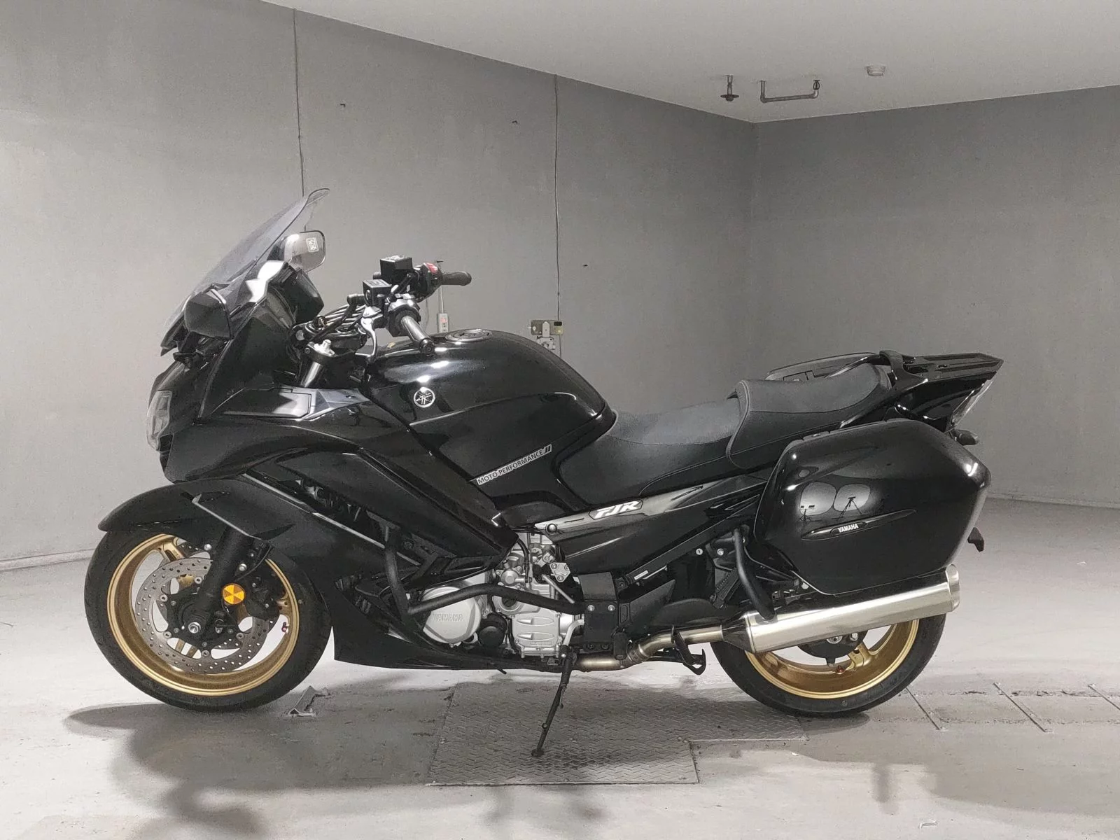 Yamaha FJR1300A  с аукциона в Японии