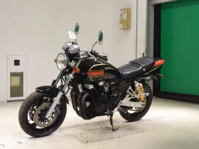 Yamaha XJR400R-3