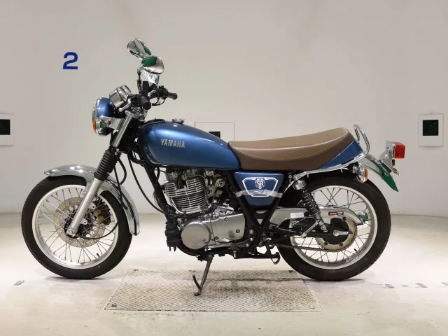 Yamaha SR400-5 2020