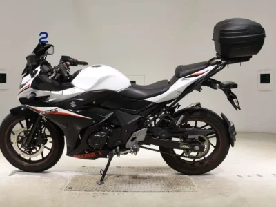 Suzuki GSX250RA