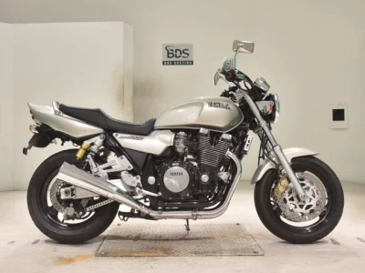 Yamaha XJR1200