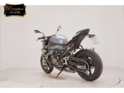 BMW BMW S1000R