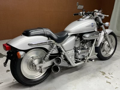 Honda V-TWIN MAGNA