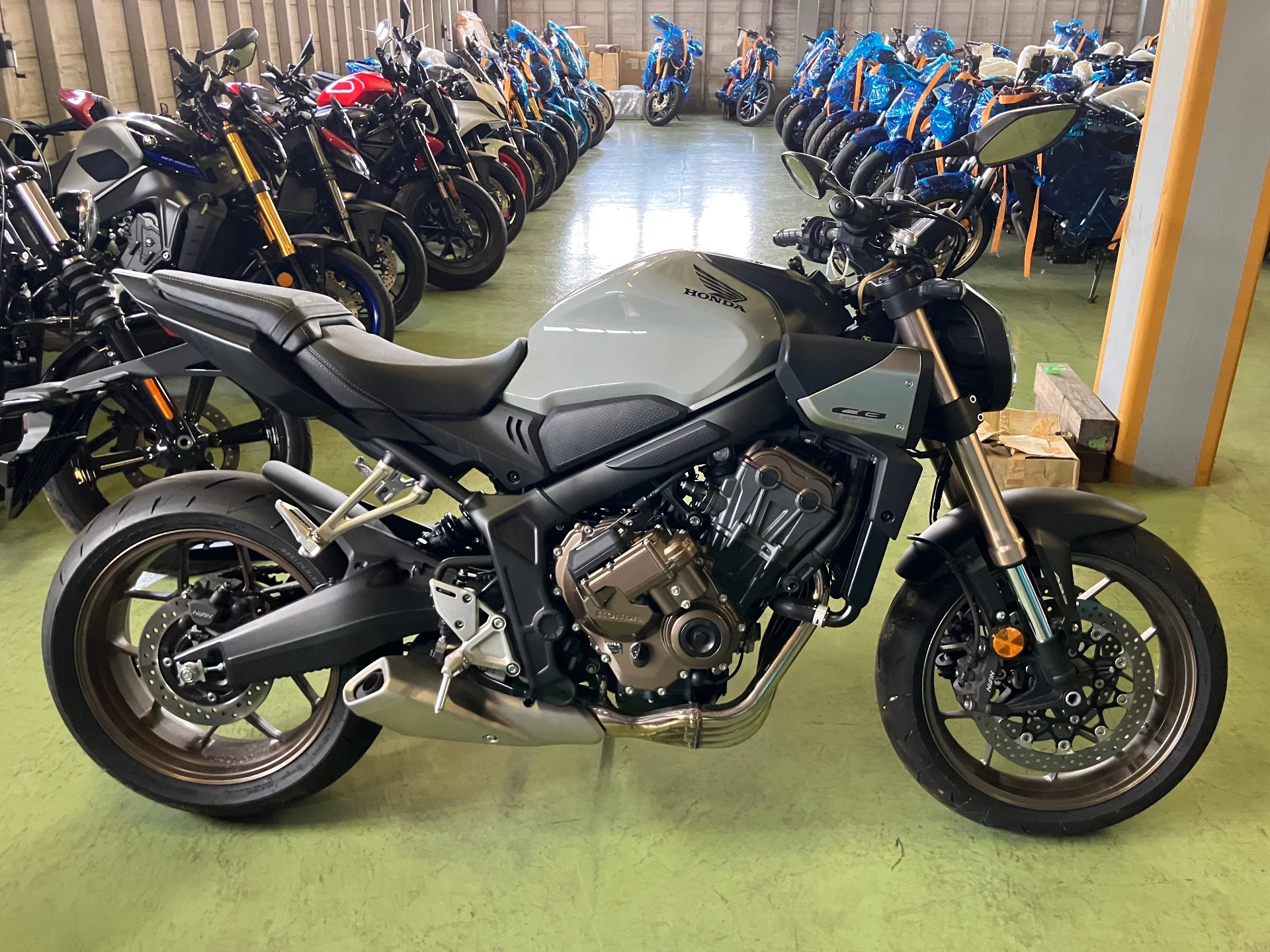 Honda CB650R E-CLUTCH  с аукциона в Японии