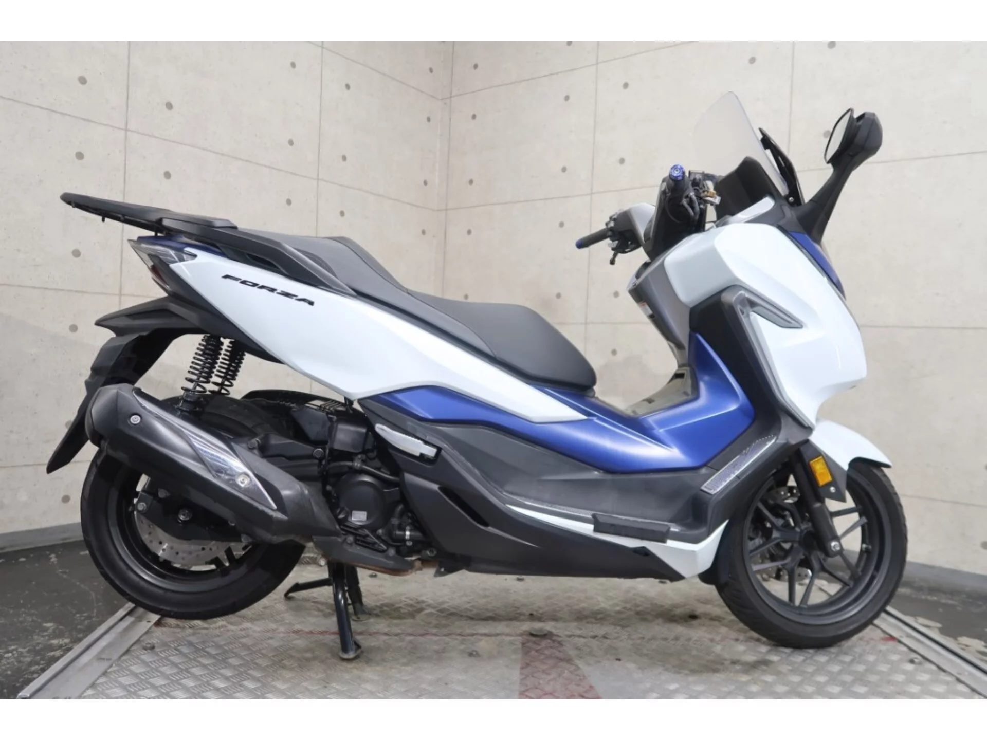 Honda FORZA 250  с аукциона в Японии