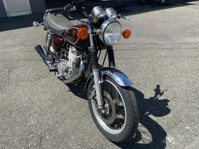 Yamaha SR400-1