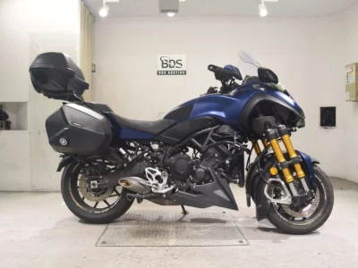 Мотоцикл из Японии Yamaha NIKEN GT