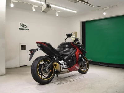 Suzuki GSX-S1000F