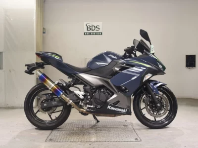 Kawasaki NINJA400-2